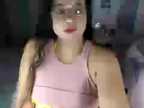 Snapshot of hersheykisses07 chatting on 02-18-26, 03:35 hersheykisses07 online show from 02-18-26, 03:35