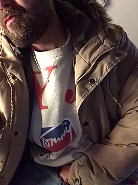 Snapshot of fuckerplayer1 chatting on 02-26-26, 02:54 fuckerplayer1 online show from 02-26-26, 02:54