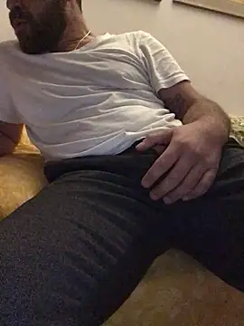 Snapshot of fuckerplayer1 chatting on 03-12-26, 02:18 fuckerplayer1 online show from 03-12-26, 02:18