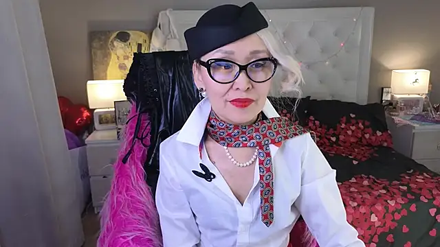 Snapshot of RoxalanaStar chatting on 03-22-26, 08:23 RoxalanaStar online show from 03-22-26, 08:23