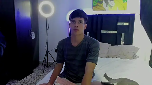 Dimitrixxx   online show from 01-06-26, 02:48