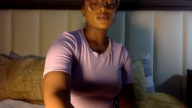 Snapshot of BOOTYBANGER24xx chatting on 01-04-25, 09:54 BOOTYBANGER24xx online show from 01-04-25, 09:54