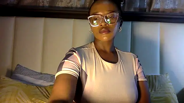 Snapshot of BOOTYBANGER24xx chatting on 01-05-25, 10:32 BOOTYBANGER24xx online show from 01-05-25, 10:32