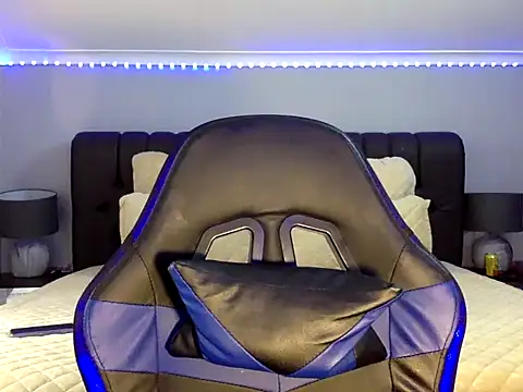 Snapshot of BOOTYBANGER24xx chatting on 09-13-25, 09:09 BOOTYBANGER24xx online show from 09-13-25, 09:09