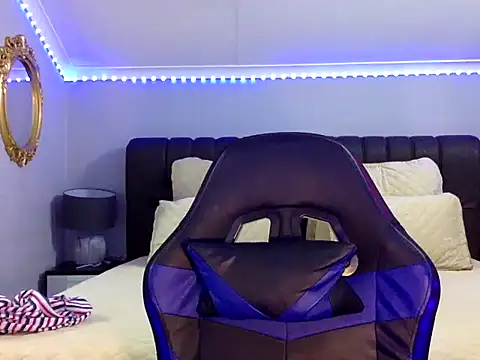 Snapshot of BOOTYBANGER24xx chatting on 09-15-25, 01:16 BOOTYBANGER24xx online show from 09-15-25, 01:16