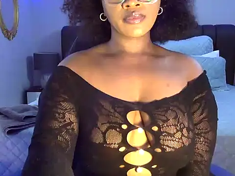 Snapshot of BOOTYBANGER24xx chatting on 09-26-25, 06:06 BOOTYBANGER24xx online show from 09-26-25, 06:06