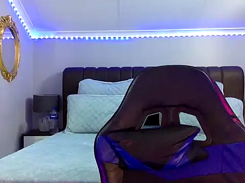 Snapshot of BOOTYBANGER24xx chatting on 09-27-25, 02:16 BOOTYBANGER24xx online show from 09-27-25, 02:16