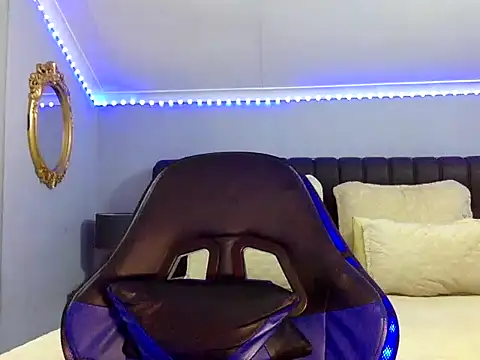 Snapshot of BOOTYBANGER24xx chatting on 10-02-25, 02:40 BOOTYBANGER24xx online show from 10-02-25, 02:40