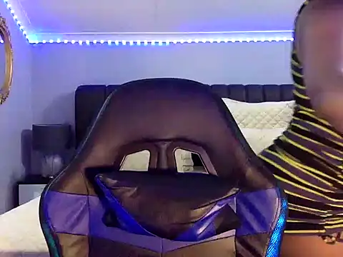 Snapshot of BOOTYBANGER24xx chatting on 10-03-25, 03:03 BOOTYBANGER24xx online show from 10-03-25, 03:03