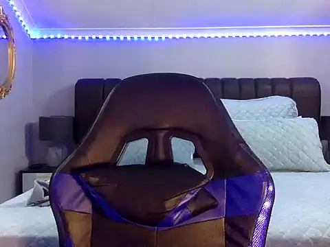 Snapshot of BOOTYBANGER24xx chatting on 10-24-25, 02:41 BOOTYBANGER24xx online show from 10-24-25, 02:41