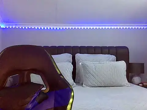 Snapshot of BOOTYBANGER24xx chatting on 11-04-25, 01:59 BOOTYBANGER24xx online show from 11-04-25, 01:59