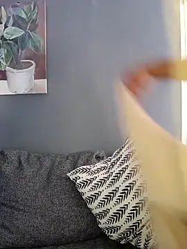 Snapshot of SWEETDOLLY29XX chatting on 02-08-25, 07:48 SWEETDOLLY29XX online show from 02-08-25, 07:48