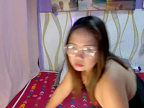 Snapshot of BURBERRY69 chatting on 03-09-26, 11:42 BURBERRY69 online show from 03-09-26, 11:42