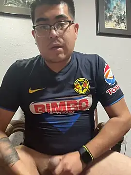 Moisesgtz04 online show from 01-16-25, 10:02