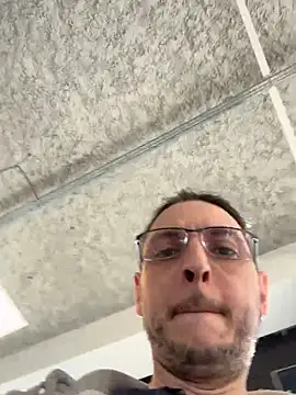 Snapshot of cplcokins34 chatting on 12-15-24, 01:00 cplcokins34 online show from 12-15-24, 01:00