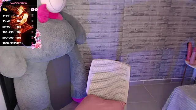 TinnaCobb online show from 01-15-26, 04:22