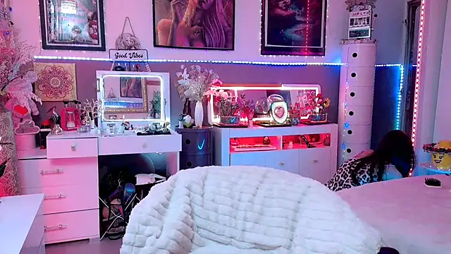 misscectito13 online show from 11-21-25, 10:52