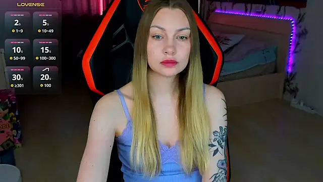 BiMolly online show from 05-10-26, 04:06