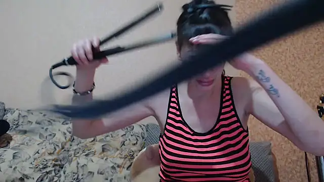 Snapshot of HotDreamm chatting on 02-15-26, 12:25 HotDreamm online show from 02-15-26, 12:25