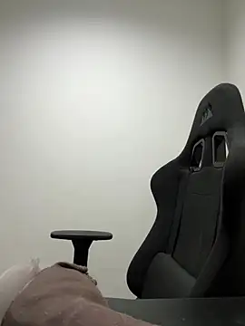 Elle online show from 01-30-25, 01:33