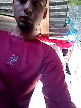 Snapshot of Sirius_5 chatting on 01-21-25, 04:16 Sirius 5 online show from 01-21-25, 04:16