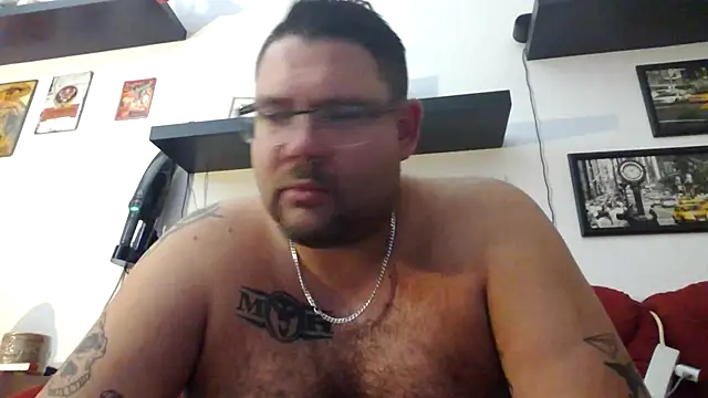 Snapshot of sexykevin17cm chatting on 04-11-26, 08:24 sexykevin17cm online show from 04-11-26, 08:24