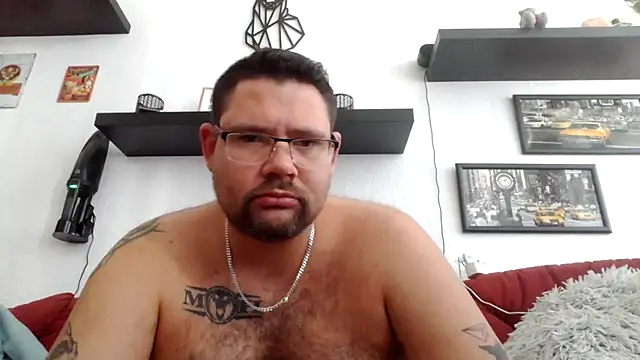 Snapshot of sexykevin17cm chatting on 04-21-26, 02:01 sexykevin17cm online show from 04-21-26, 02:01