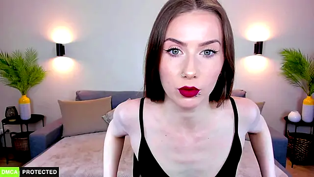 TheWoman   online show from 06-05-26, 10:54