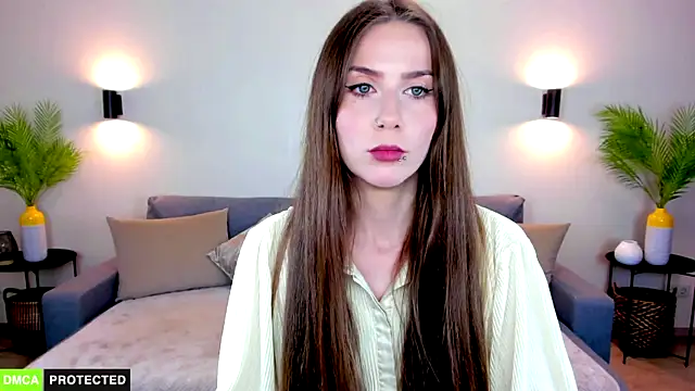 TheWoman   online show from 06-10-26, 10:58
