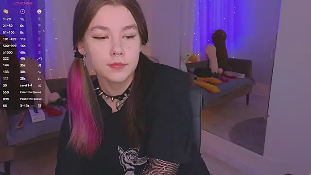 Snapshot of Mira_Falls chatting on 03-28-26, 05:51 Mira Falls online show from 03-28-26, 05:51