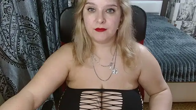 Snapshot of Boolochka chatting on 03-01-26, 08:22 Boolochka online show from 03-01-26, 08:22