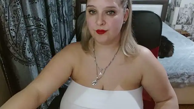 Snapshot of Boolochka chatting on 03-15-26, 08:04 Boolochka online show from 03-15-26, 08:04