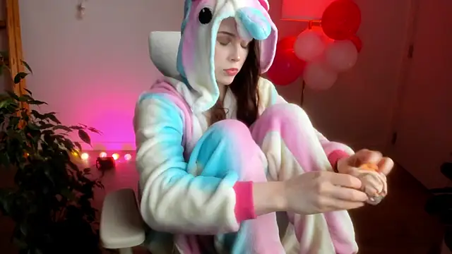 Snapshot of Pokemeboy chatting on 02-19-26, 05:20 Pokemeboy online show from 02-19-26, 05:20