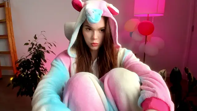 Snapshot of Pokemeboy chatting on 03-09-26, 04:44 Pokemeboy online show from 03-09-26, 04:44