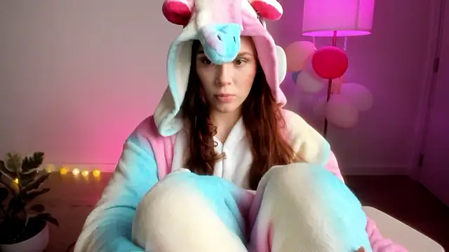 Snapshot of Pokemeboy chatting on 03-12-26, 06:25 Pokemeboy online show from 03-12-26, 06:25