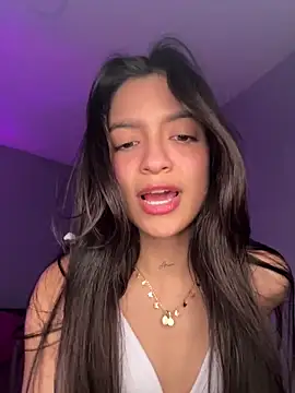 Snapshot of Sammy_pink chatting on 01-18-25, 03:53 Sammy pink online show from 01-18-25, 03:53