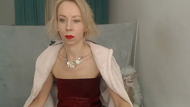 LuxuryNika online show from 01-13-26, 05:29