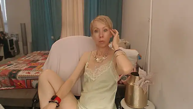 LuxuryNika online show from 06-26-26, 05:17