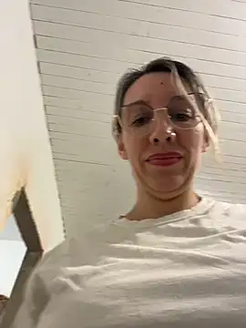 Gatitacarlita online show from 05-19-26, 05:30
