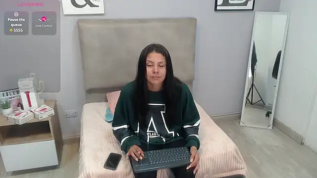 valevicious online show from 11-21-25, 07:45