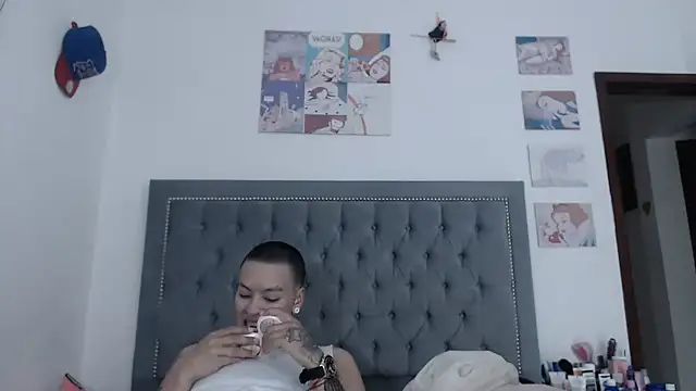 dulce maria x online show from 03-16-25, 03:47