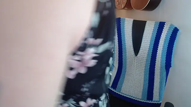 Smoke trip Alicia online show from 11-14-25, 04:11