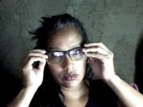 Snapshot of Damita999 chatting on 01-02-25, 06:29 Damita999 online show from 01-02-25, 06:29