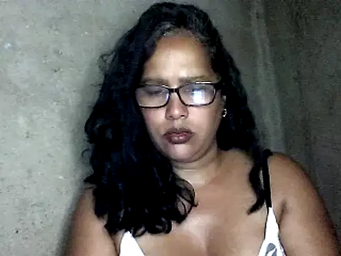 Snapshot of Damita999 chatting on 01-10-25, 11:08 Damita999 online show from 01-10-25, 11:08