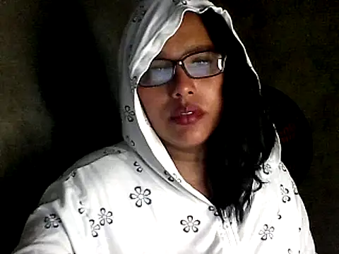 Snapshot of Damita999 chatting on 01-13-25, 01:23 Damita999 online show from 01-13-25, 01:23