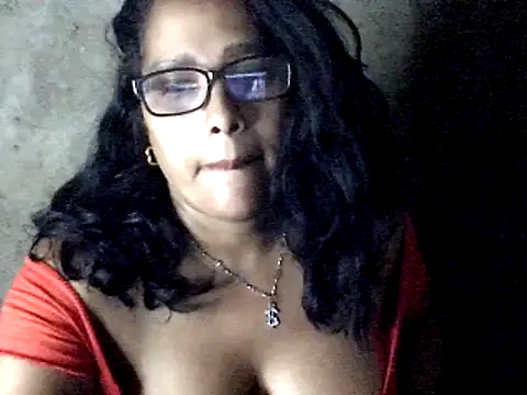 Snapshot of Damita999 chatting on 01-21-25, 08:08 Damita999 online show from 01-21-25, 08:08