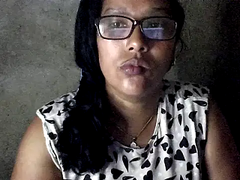 Snapshot of Damita999 chatting on 01-22-25, 01:42 Damita999 online show from 01-22-25, 01:42