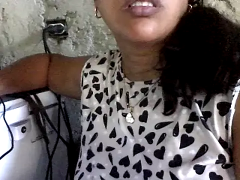 Snapshot of Damita999 chatting on 01-22-25, 05:59 Damita999 online show from 01-22-25, 05:59