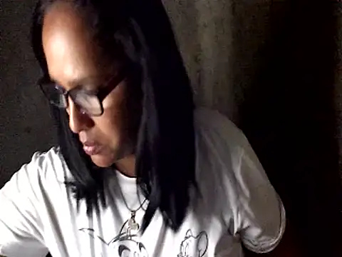 Snapshot of Damita999 chatting on 01-25-25, 03:51 Damita999 online show from 01-25-25, 03:51