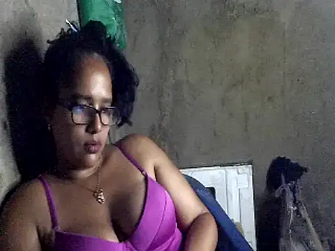 Snapshot of Damita999 chatting on 01-30-25, 07:59 Damita999 online show from 01-30-25, 07:59
